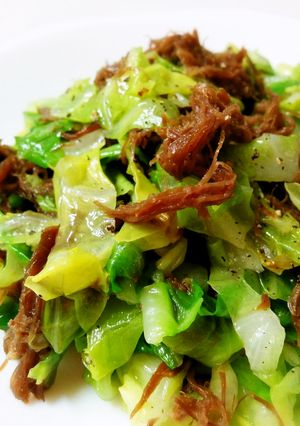 簡単★キャベツとコンビーフ炒め-レシピのメイン写真
