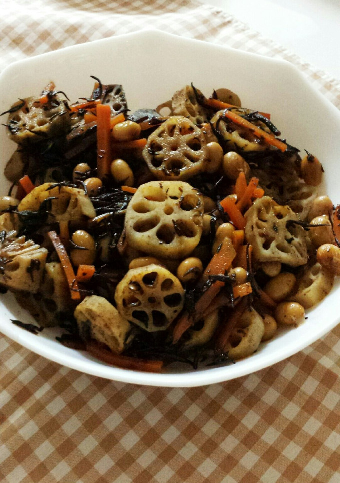 れんこんとひじきの煮物-レシピのメイン写真