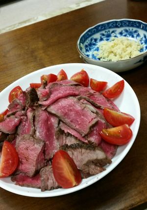 焼いて置いておくだけのローストビーフ-レシピのメイン写真