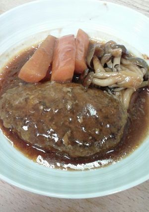 簡単☆お肉ふわふわの煮込みハンバーグ-レシピのメイン写真