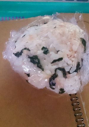 おにぎりメモ*ツナわかめ-レシピのメイン写真