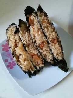 超カンタン!炊き込みご飯のおにぎらず♪-レシピのメイン写真