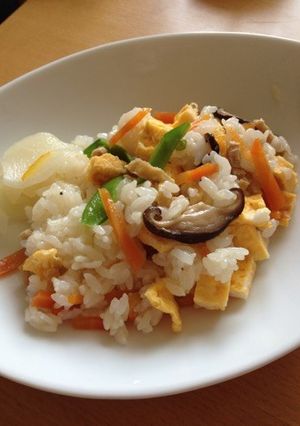 薄揚げとちくわでお手軽ちらし寿司-レシピのメイン写真