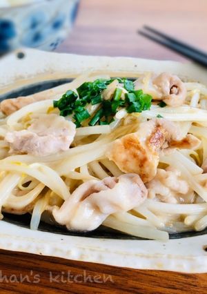 醤油とんこつが絡んで旨い！もやし豚-レシピのメイン写真