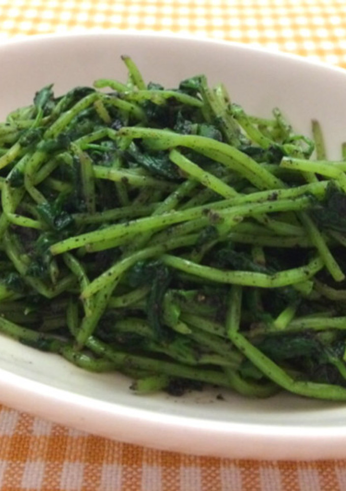 豆苗の黒胡麻和え-レシピのメイン写真