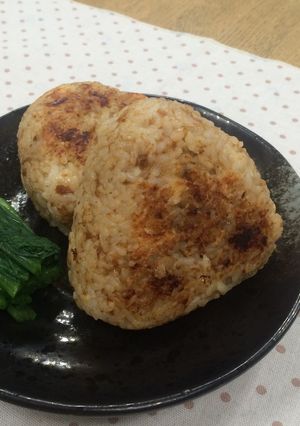 大豆の肉みそオイルおにぎり♪おかかチーズ-レシピのメイン写真