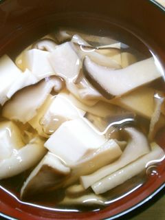 簡単 朝食 豆腐と エリンギの お吸い物-レシピのメイン写真