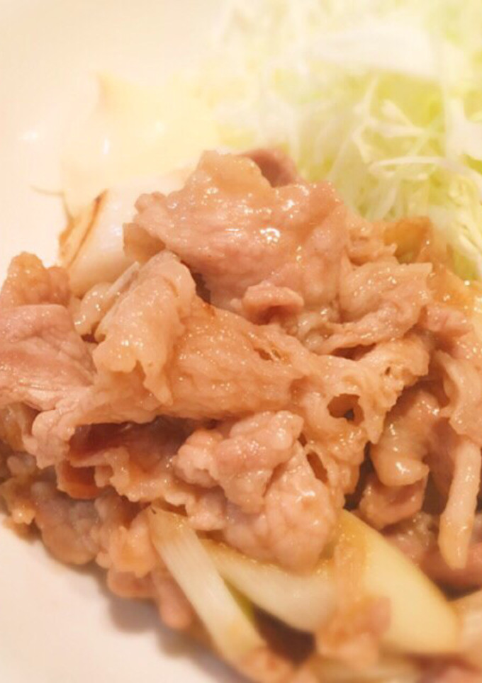 夕飯の定番♡豚こまと長ネギのしょうが焼き-レシピのメイン写真