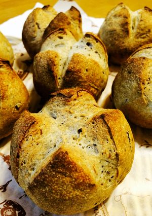 ひじきパン（黒胡椒入りソフトフランス）-レシピのメイン写真