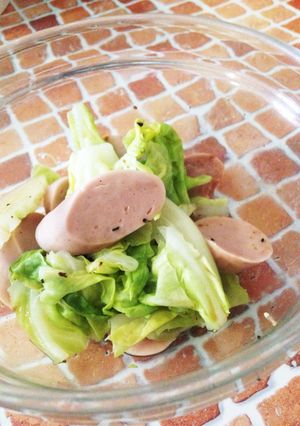 春キャベツと魚肉ソーセージの酒蒸し風-レシピのメイン写真