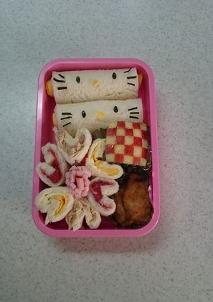 キティーとハートのサンドイッチ-レシピのメイン写真