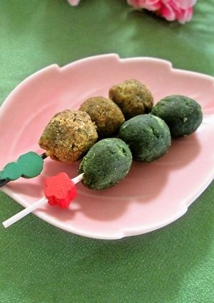 薩摩芋＆きな粉(大麦若葉）団子-レシピのメイン写真
