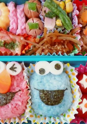 エルモ&クッキーモンスターキャラ弁-レシピのメイン写真
