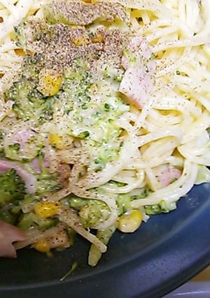 コーンスープの素でクリームパスタ-レシピのメイン写真