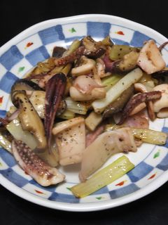 イカと生しいたけとセロリのナンプラー炒め-レシピのメイン写真