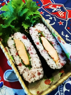 おにぎらずφ梅☆しそ☆鮭♪-レシピのメイン写真