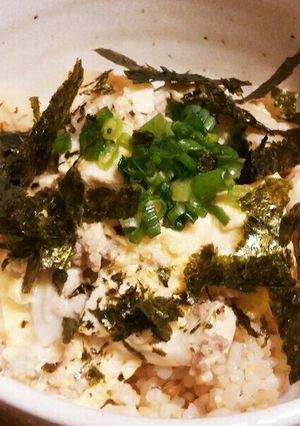 ふわふわ丼♪～麩&豆腐&鶏ミンチ～-レシピのメイン写真