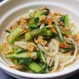 春菊とセンレック(米麺)のタイ風サラダ