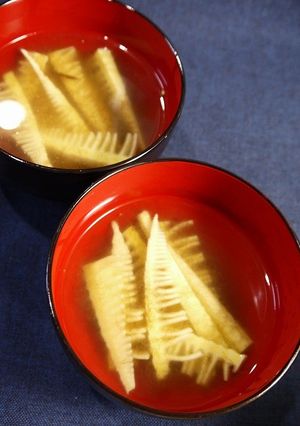筍のお吸い物(とろろ昆布入り)-レシピのメイン写真