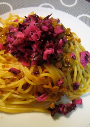 しば漬けを乗せた納豆パスタ-レシピのメイン写真