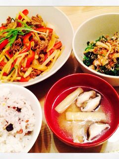 簡単★パプリカとじゃがいもの牛肉炒め定食-レシピのメイン写真