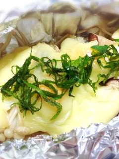 簡単!きのこいろいろチーズでホイル焼き-レシピのメイン写真