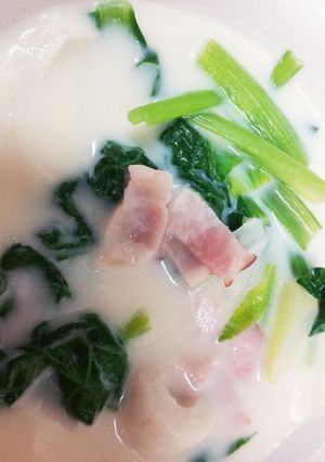 小松菜とベーコンの豆乳スープ-レシピのメイン写真