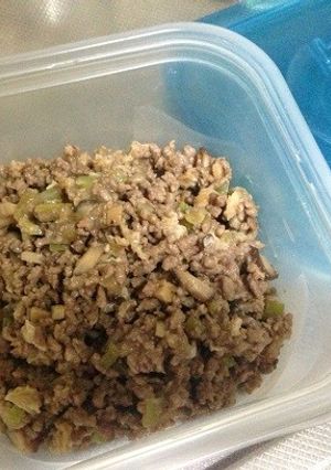 【インフラ】キノコ入りの変り肉そぼろ-レシピのメイン写真