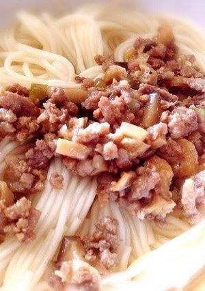 簡単☆変り肉そぼろでぶっかけ温素麺-レシピのメイン写真