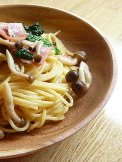 シメジと菜の花とベーコン和風スパゲッティ-レシピのメイン写真