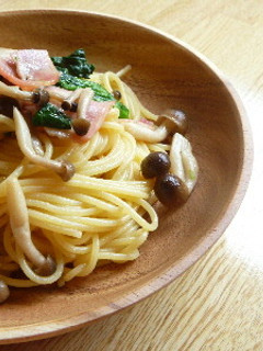 シメジと菜の花とベーコン和風スパゲッティ-レシピのメイン写真