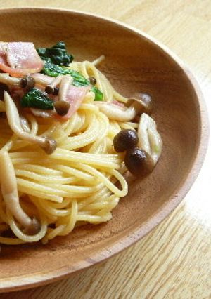 シメジと菜の花とベーコン和風スパゲッティ-レシピのメイン写真