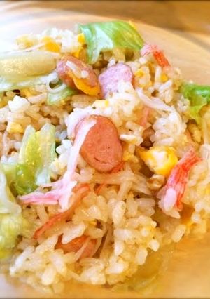 ランチにも♪醤油麹で作るレタスチャーハン-レシピのメイン写真