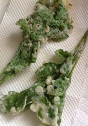 菊の新芽de天麩羅-レシピのメイン写真