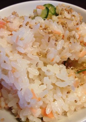 簡単!ごまたっぷり鮭のちらし寿司-レシピのメイン写真