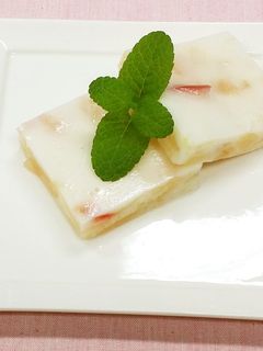 リンゴの牛乳かん(寒天ゼリー)-レシピのメイン写真