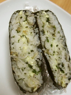 しらすと紫蘇とチーズのおにぎらず-レシピのメイン写真