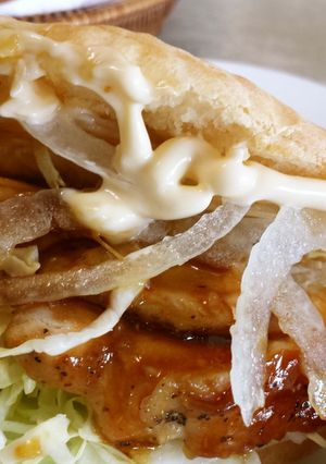 春の照り焼きチキンバーガー-レシピのメイン写真