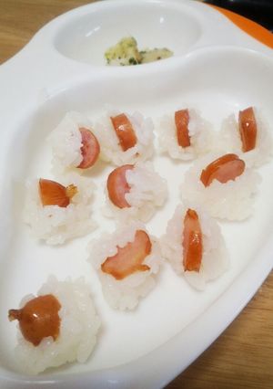 離乳食☆完了期　＊ウインナーおにぎり＊-レシピのメイン写真