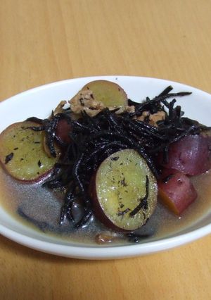 さつまいもとひじきの煮物-レシピのメイン写真