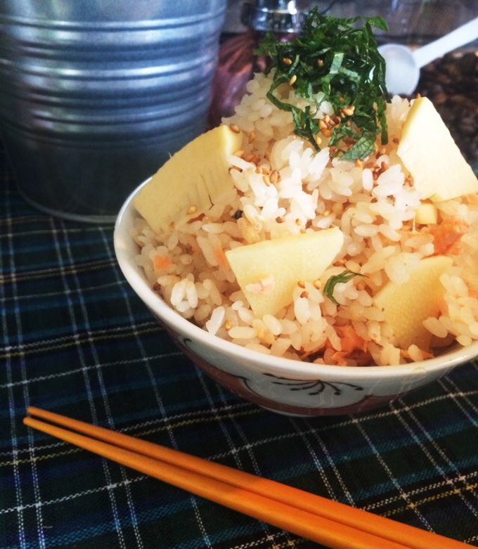 ミニチュアフード おでんと鮭と竹の子の炊き込み御飯のセット ミニチュアフード おでんと鮭と竹の子の炊き込み御飯のセット