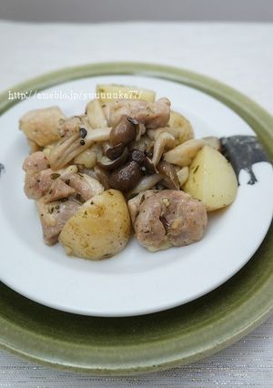 簡単!鶏肉のマリネとしめじ&ポテト-レシピのメイン写真