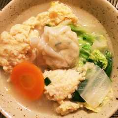 รูปของ フワっフワっ♪鶏団子ワンタン