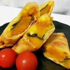 簡単♪かぼちゃの煮物でチーズin春巻き-レシピのメイン写真