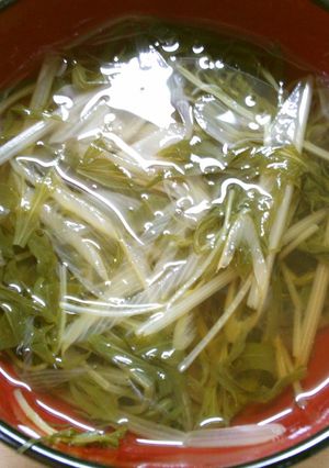 朝食にも 簡単♪長ネギ 水菜の お吸い物-レシピのメイン写真