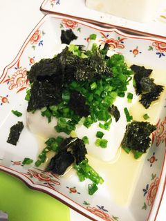 山盛りネギとごま油の冷奴-レシピのメイン写真
