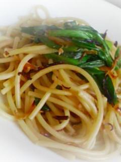 麺つゆでカリカリじゃこニラスパゲティー♪-レシピのメイン写真