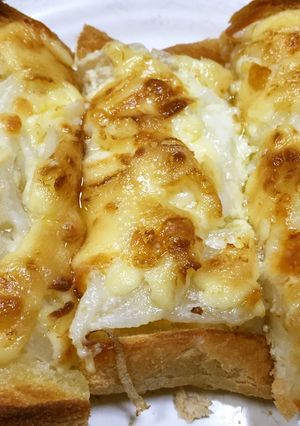 オニオンマヨトースト-レシピのメイン写真