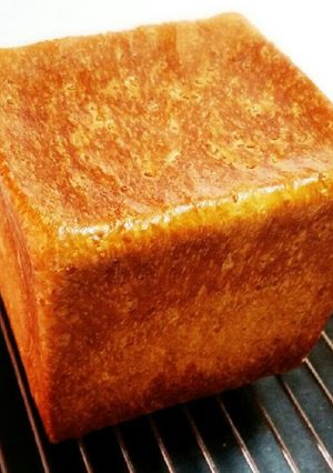 じっくり冷蔵発酵☆全粒粉入りごま食パン-レシピのメイン写真