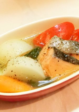 鮭と野菜のブイヨンスープ-レシピのメイン写真